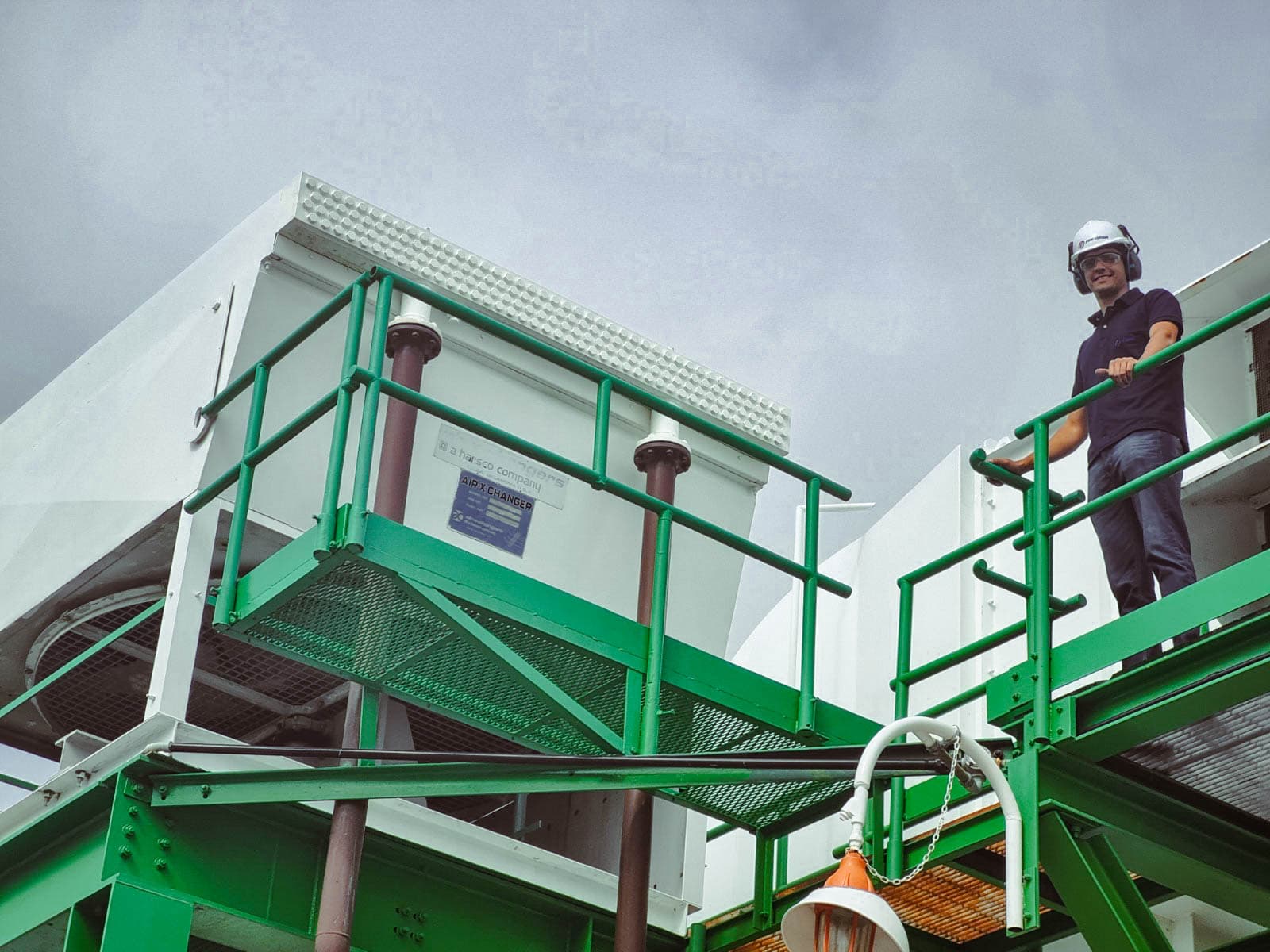 Reingeniería y fabricación de aeroenfriador de aceite para planta compresora de gas
